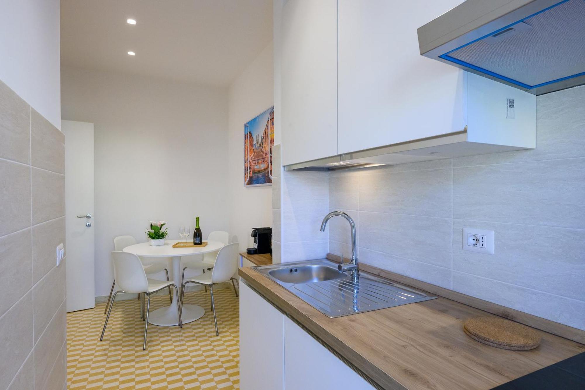 Luxury Suite-Metro Malatesta روما المظهر الخارجي الصورة